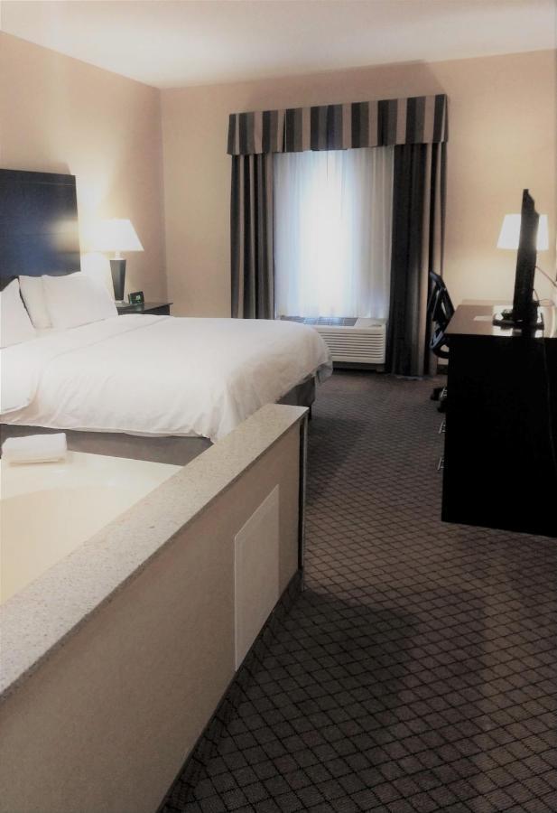 Hotel Holiday Express By Ihg 2*